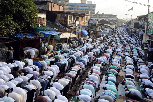 Kemmannu.com  Ramzan Eid in Mumbai.