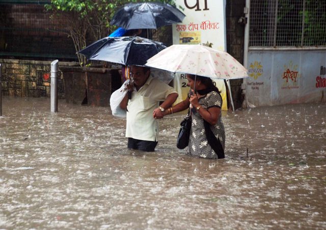 India: Mumbai hit by heavy flooding - Earth Changes and the Pole Shift