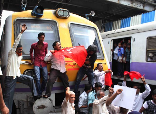 Bharat Bandh: Trade unions strike pictures rom Mumbai