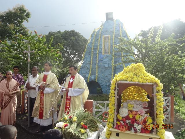 Udupi: Monthi Fest at  Sacred heart of Jesus church Kolalgiri
