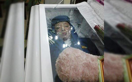 Filipina leukemia victim buried in Saudi flight uniform