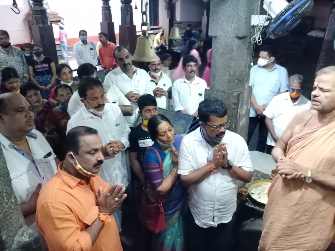 ಮೋದಿ ಹುಟ್ಟು ಹಬ್ಬ ಆಚರಣೆ: ಜಿಲ್ಲಾ ಬಿಜೆಪಿಯಿಂದ ಸಾಮೂಹಿಕ ಪ್ರಾರ್ಥನೆ-ವಿಶೇಷ ಪೂಜೆ ಮೋದಿ ಹುಟ್ಟು ಹಬ್ಬ ಆಚರಣೆ: ಜಿಲ್ಲಾ ಬಿಜೆಪಿಯಿಂದ ಸಾಮೂಹಿಕ ಪ್ರಾರ್ಥನೆ-ವಿಶೇಷ ಪೂಜೆ