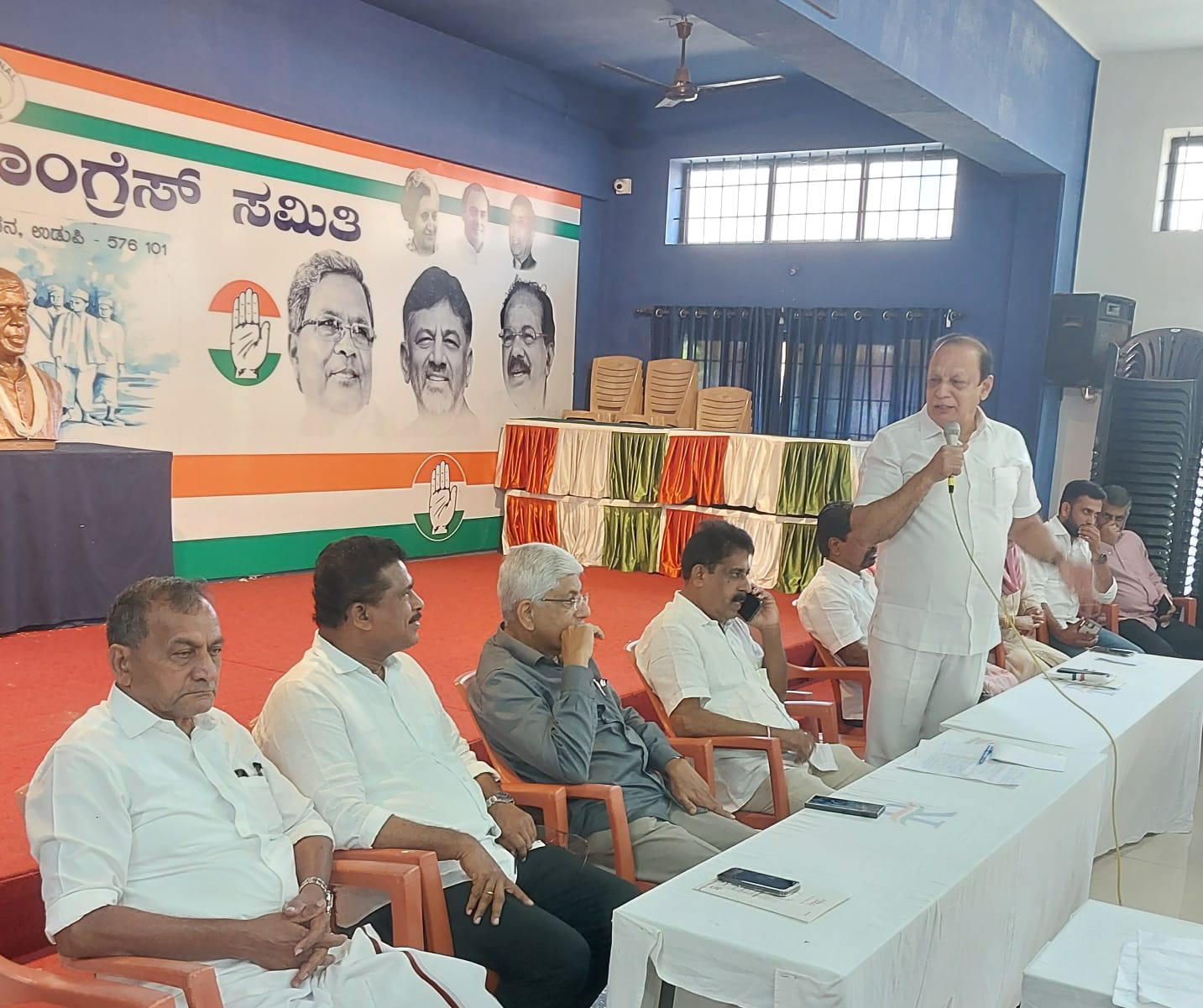 ಮತಗಳ್ಳತನ ತಡೆಯದೆ ನೈಜ ಚುನಾವಣೆ ಆಗೋಲ್ಲ : ವಿನಯ್ ಕುಮಾರ್ ಸೊರಕೆ ಮತಗಳ್ಳತನ ತಡೆಯದೆ ನೈಜ ಚುನಾವಣೆ ಆಗೋಲ್ಲ : ವಿನಯ್ ಕುಮಾರ್ ಸೊರಕೆ