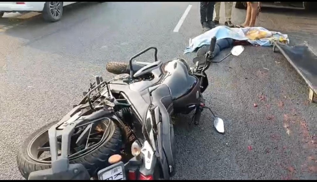 In a tragio accident, Bike rider killed in road accident at K. G. Road, Uppoor In a tragio accident, Bike rider killed in road accident at K. G. Road, Uppoor