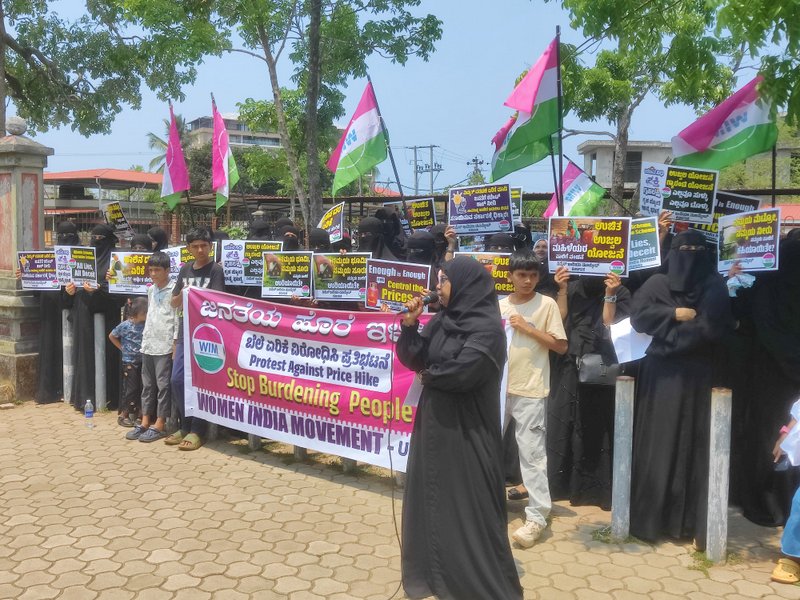 Protest against the PDO decision to keep Boat at Taluk Panchayat Office