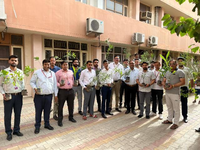 AU Small Finance Bank organizes nationwide tree plantation drive AU Small Finance Bank organizes nationwide tree plantation drive