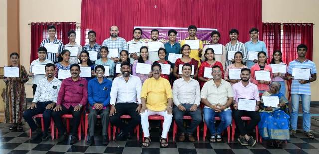 ಮೂಡುಬಿದರೆ ಹೊಸ್ಪೆಟ್ ಚರ್ಚ್ನ ಸಭಾಂಗಣದಲ್ಲಿ ಕೊಂಕಣಿ ಸಾಹಿತ್ಯ ಕಾರ್ಯಾಗಾರ ಮೂಡುಬಿದರೆ ಹೊಸ್ಪೆಟ್ ಚರ್ಚ್ನ ಸಭಾಂಗಣದಲ್ಲಿ ಕೊಂಕಣಿ ಸಾಹಿತ್ಯ ಕಾರ್ಯಾಗಾರ