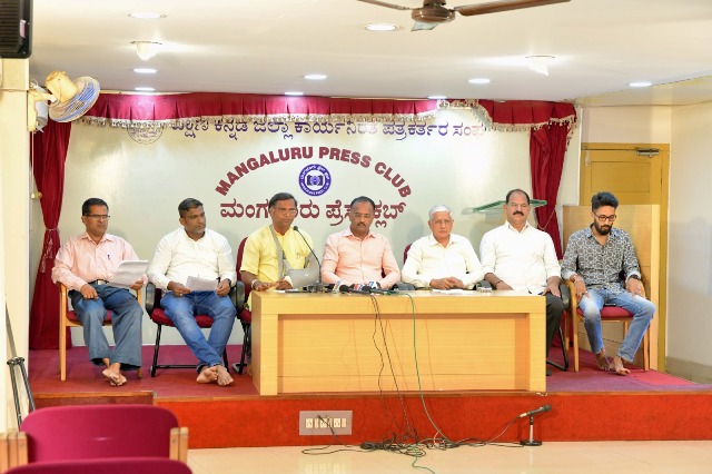 Souharda Christmas Utsav – 2025 - A Grand Celebration of Peace, Harmony & Festive Joy in Mangalore Souharda Christmas Utsav – 2025 - A Grand Celebration of Peace, Harmony & Festive Joy in Mangalore