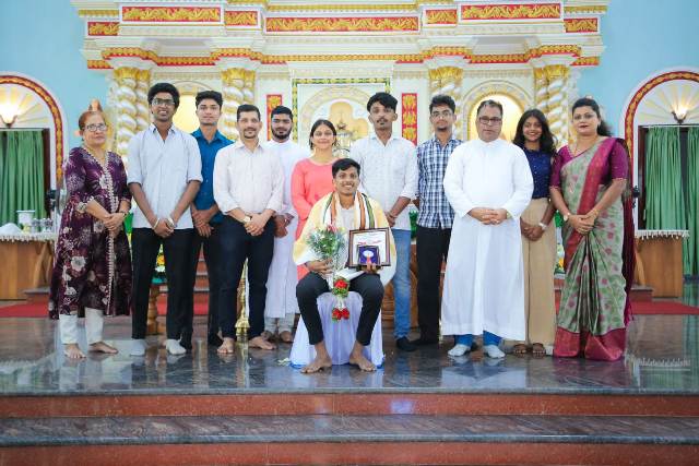 ‘Yuva Ratna’ Youth Leader Godwin Muscarenhas Honoured at Mount Rosary Church, Santhekatte–Kallianpur ‘Yuva Ratna’ Youth Leader Godwin Muscarenhas Honoured at Mount Rosary Church, Santhekatte–Kallianpur
