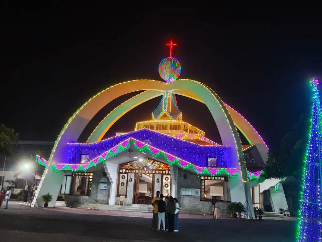 Decorated Shrine of Infant Jesus at Bikarnakatte, Mangaluru Decorated Shrine of Infant Jesus at Bikarnakatte, Mangaluru