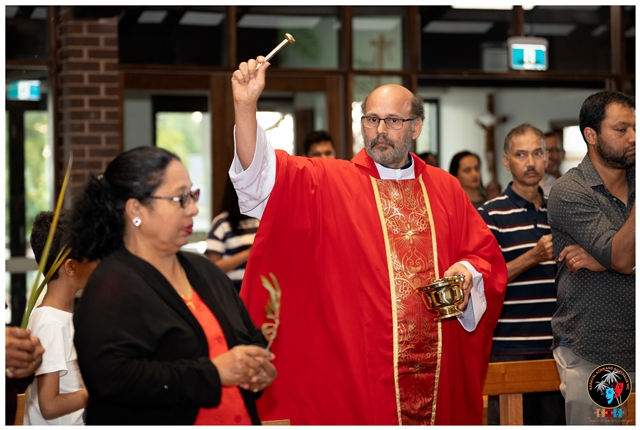 Somyacho Pashaavn with Karaval Konkans Australia evokes reverence, tears, and renewal of true Catholic spirit Somyacho Pashaavn with Karaval Konkans Australia evokes reverence, tears, and renewal of true Catholic spirit