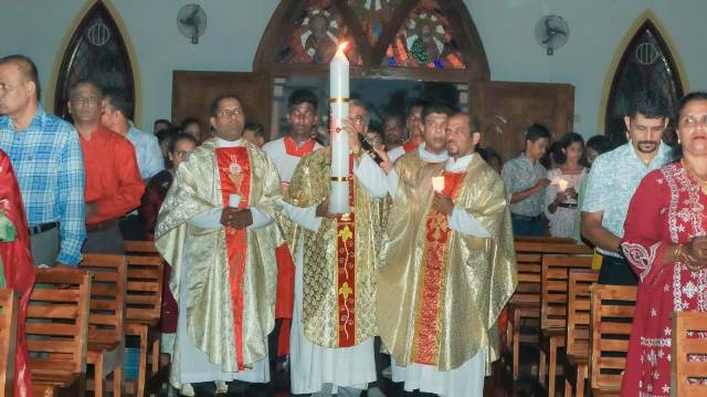 Grand Easter Vigil Celebrations at Mount Rosary Church, Santhekatte–Kallianpur Grand Easter Vigil Celebrations at Mount Rosary Church, Santhekatte–Kallianpur