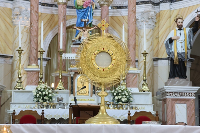 Diocese of Mangalore Set for Grand Annual Eucharistic Procession on January 4 Diocese of Mangalore Set for Grand Annual Eucharistic Procession on January 4