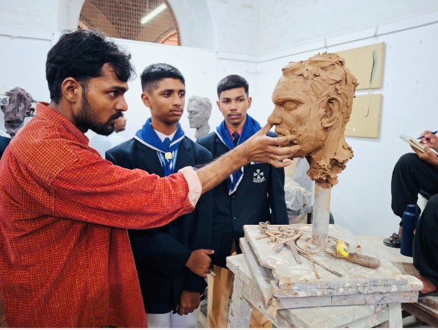 Students of Ryan Group Explore Artistic Excellence at Sir J J School of Art Students of Ryan Group Explore Artistic Excellence at Sir J J School of Art