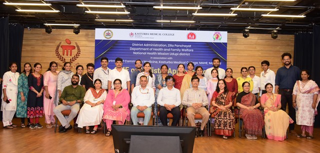 ವೈದ್ಯಾಧಿಕಾರಿಗಳಿಗೆ ತಾಯಿ ಹಾಗೂ ಮಕ್ಕಳ ಆರೋಗ್ಯ ನಿರ್ವಹಣೆ ತರಬೇತಿ ಕಾರ್ಯಗಾರ ವೈದ್ಯಾಧಿಕಾರಿಗಳಿಗೆ ತಾಯಿ ಹಾಗೂ ಮಕ್ಕಳ ಆರೋಗ್ಯ ನಿರ್ವಹಣೆ ತರಬೇತಿ ಕಾರ್ಯಗಾರ