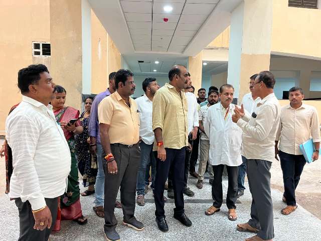 ಉಡುಪಿ ನೂತನ ಜಿಲ್ಲಾಸ್ಪತ್ರೆ ಕಾಮಗಾರಿ ಜನವರಿ 15ರೊಳಗೆ ಪೂರ್ಣಗೊಳಿಸಿ ರಾಜ್ಯ ಸರ್ಕಾರಕ್ಕೆ ಶಾಸಕ ಯಶ್ ಪಾಲ್ ಸುವರ್ಣ ಆಗ್ರಹ ಉಡುಪಿ ನೂತನ ಜಿಲ್ಲಾಸ್ಪತ್ರೆ ಕಾಮಗಾರಿ ಜನವರಿ 15ರೊಳಗೆ ಪೂರ್ಣಗೊಳಿಸಿ ರಾಜ್ಯ ಸರ್ಕಾರಕ್ಕೆ ಶಾಸಕ ಯಶ್ ಪಾಲ್ ಸುವರ್ಣ ಆಗ್ರಹ