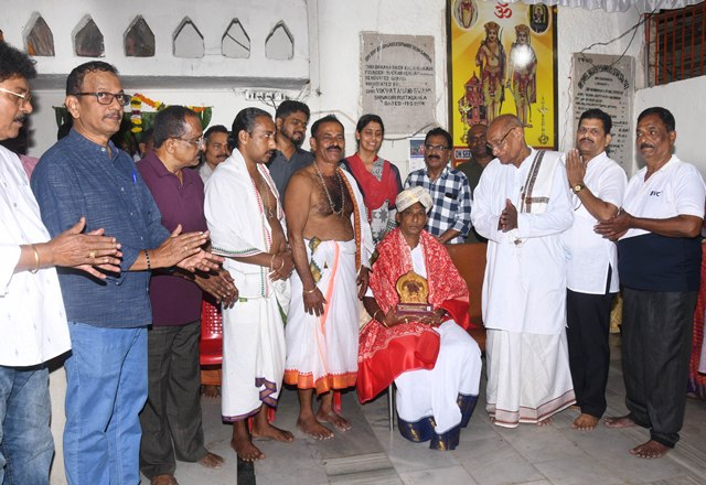 ಬೊರಿವಿಲಿ ದೇವುಲಪಾಡ ; ಶ್ರೀಬ್ರಹ್ಮ ಬೈದರ್ಕಳರ ಗರಡಿ ನೇಮೋತ್ಸವಕ್ಕೆ ಚಾಲನೆ ಬೊರಿವಿಲಿ ದೇವುಲಪಾಡ ; ಶ್ರೀಬ್ರಹ್ಮ ಬೈದರ್ಕಳರ ಗರಡಿ ನೇಮೋತ್ಸವಕ್ಕೆ ಚಾಲನೆ