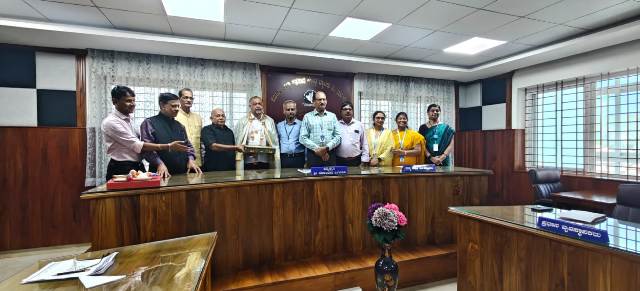 ಕೊಡಗು ಡಿ.ಸಿ.ಸಿ ಬ್ಯಾಂಕ್ಗೆ ಉಡುಪಿ ಕಥೋಲಿಕ್ ಕ್ರೆಡಿಟ್ ಕೋ-ಅಪರೇಟಿವ್ ಆಡಳಿತ ಮಂಡಳಿಯ ಪ್ರವಾಸ ಕೊಡಗು ಡಿ.ಸಿ.ಸಿ ಬ್ಯಾಂಕ್ಗೆ ಉಡುಪಿ ಕಥೋಲಿಕ್ ಕ್ರೆಡಿಟ್ ಕೋ-ಅಪರೇಟಿವ್ ಆಡಳಿತ ಮಂಡಳಿಯ ಪ್ರವಾಸ