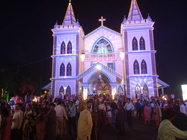 Solemn and Joyful Vespers Mark the Beginning of Annual Parish Feast Celebrations at Mount Rosary Church. Solemn and Joyful Vespers Mark the Beginning of Annual Parish Feast Celebrations at Mount Rosary Church.