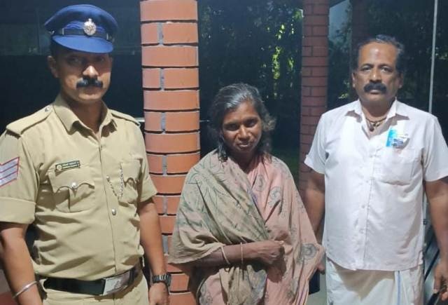 ತಡರಾತ್ರಿ ಅಪರಿಚಿತ ಖಿನ್ನತೆಯ ಮಹಿಳೆಯ ರಕ್ಷಣೆ ; ಸೂಚನೆ. ತಡರಾತ್ರಿ ಅಪರಿಚಿತ ಖಿನ್ನತೆಯ ಮಹಿಳೆಯ ರಕ್ಷಣೆ ; ಸೂಚನೆ.