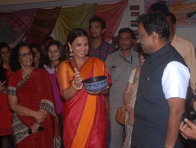 Bollywood actress Vidya Balan inaugurated the Mriganayanee Exhibition at Jehangir Art Gallery