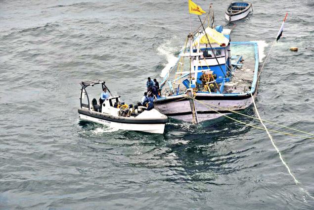 Coast Guard rescues stranded fishermen