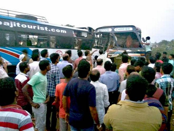 One killed, 15 injured in tanker-bus collision near Byndoor