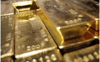 Gold posts biggest single-day gain this year, surges by Rs 715