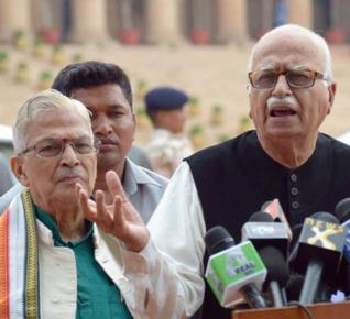 Babri case: SC issues notices to BJP leaders