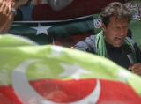 Imran Khan falls off forklift; suffers injuries on his head