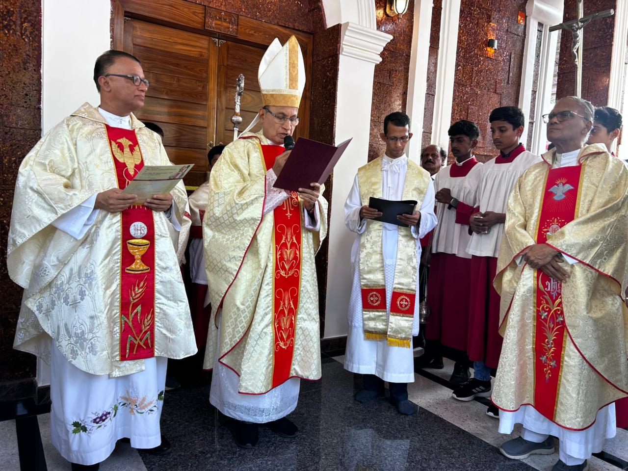 Temples are sacred places of God’s existence and its sanctity to be maintained - Bishop Gerald Isaac Lobo Temples are sacred places of God’s existence and its sanctity to be maintained - Bishop Gerald Isaac Lobo