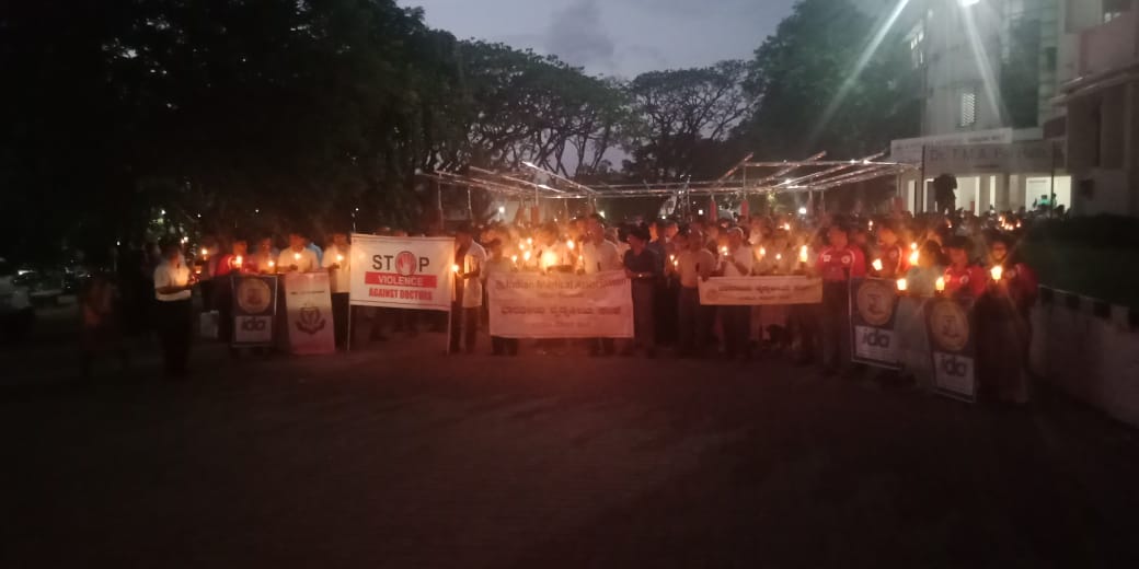 Doctors and Medical students hold candle light march with solidarity with doctors