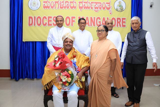 Bishop of Mangalore felicitates Speaker Shri U T Khader