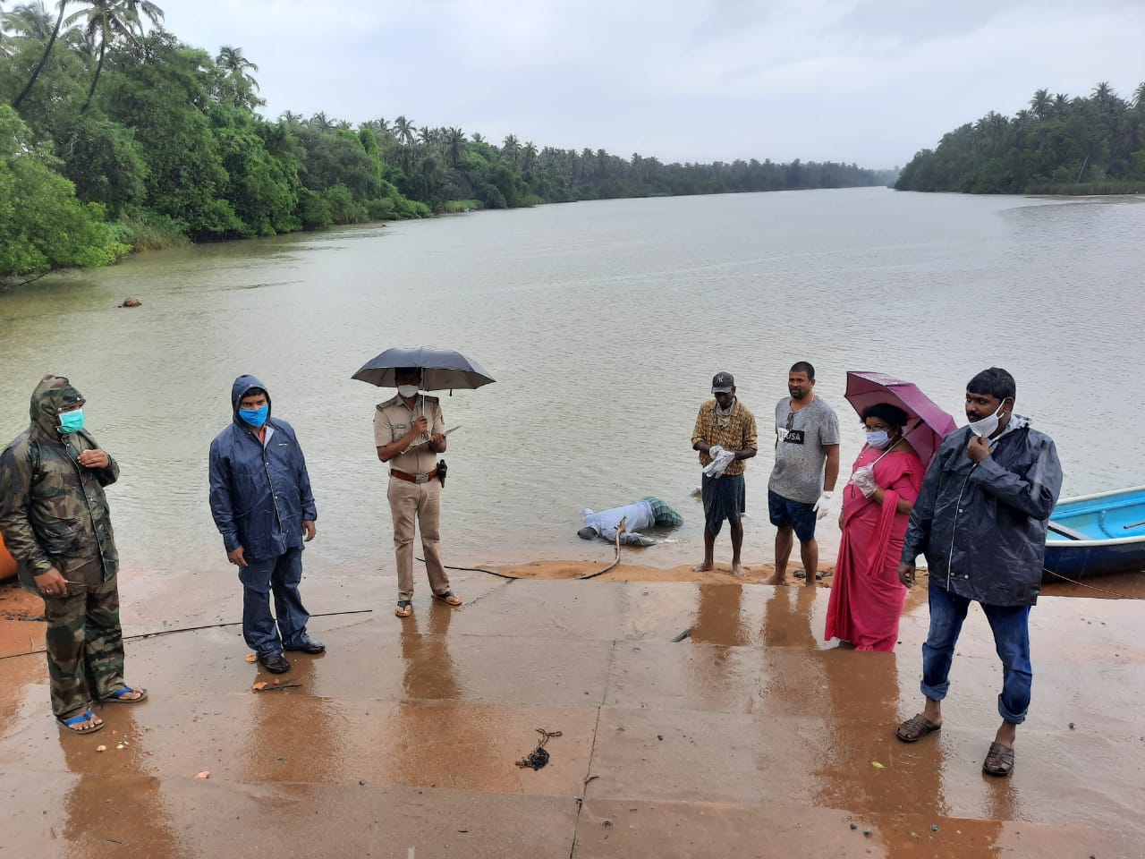 Around 60-65 year old floating male body found in Saparnika River at Gangolli