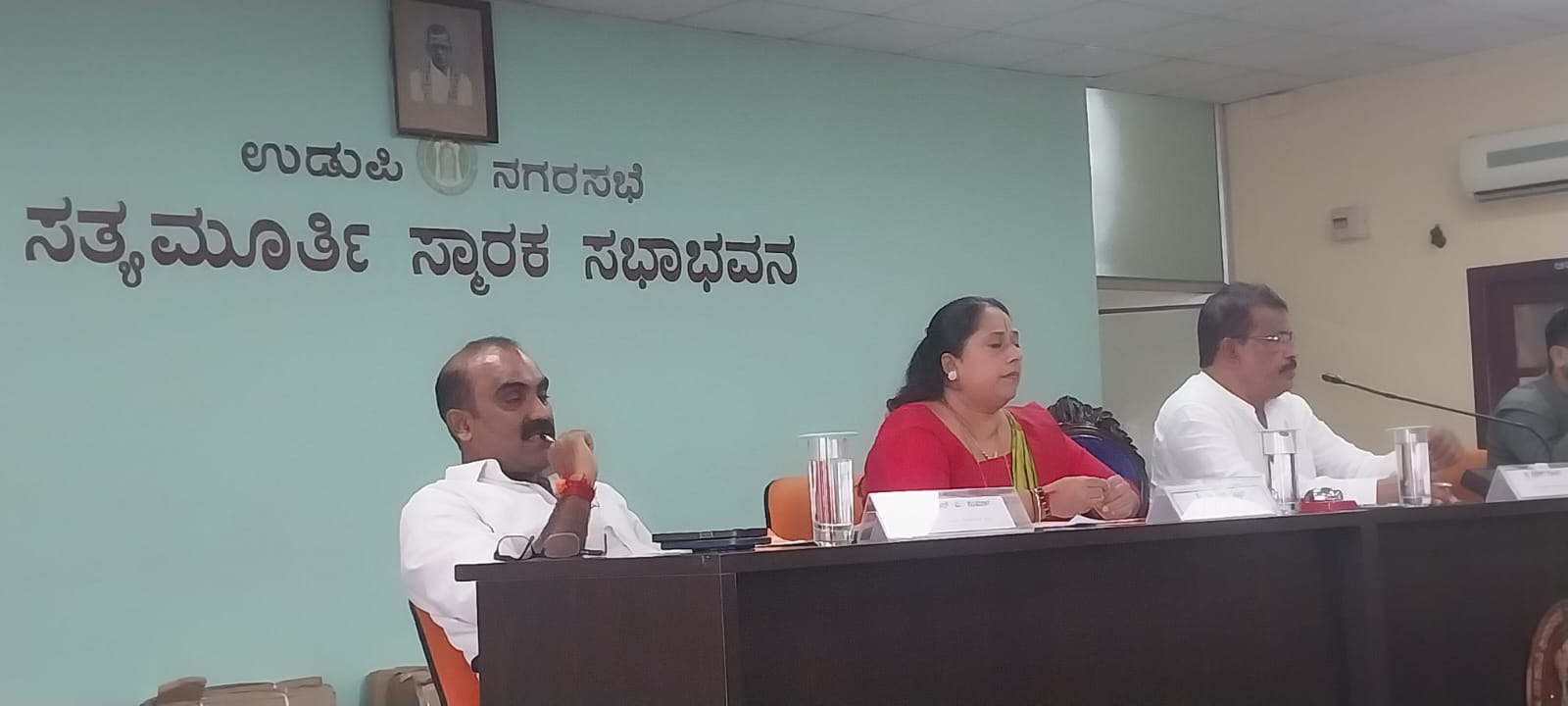 Problems in Varahi drinking water supply; Municipal Council members criticize officials Problems in Varahi drinking water supply; Municipal Council members criticize officials