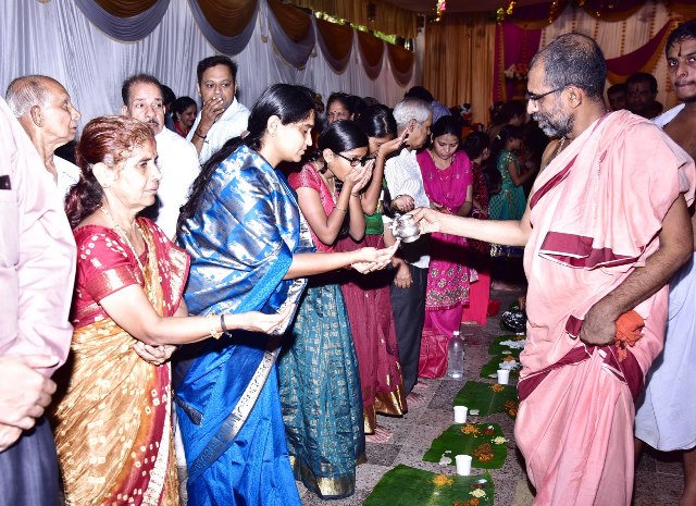 Mumbai: Ramotsava, birth anniversary of Lord Rama held at Adamaru math