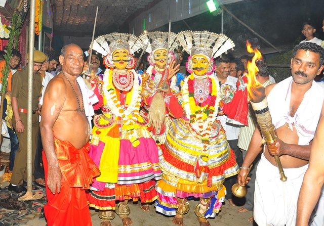 Annual Baidarkala Nemotsava held at Shri Brahma Baidarkala Garadi of Borivilâ€™s Devulpada