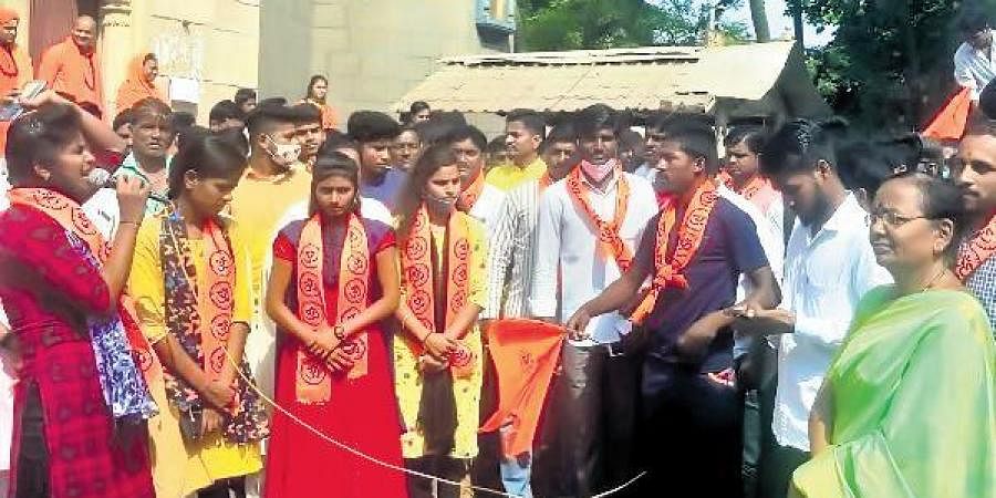 Case booked against Bajrang Dal teen for hate speech on hijab issue