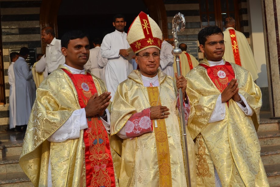 Bishop Gerald Isaac ordains two Deacons as Priests for Udupi Diocese