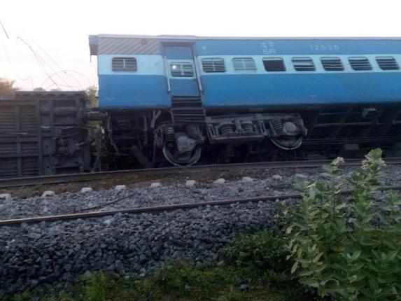 38 injured as Mangalore Express derails near Villuppuram