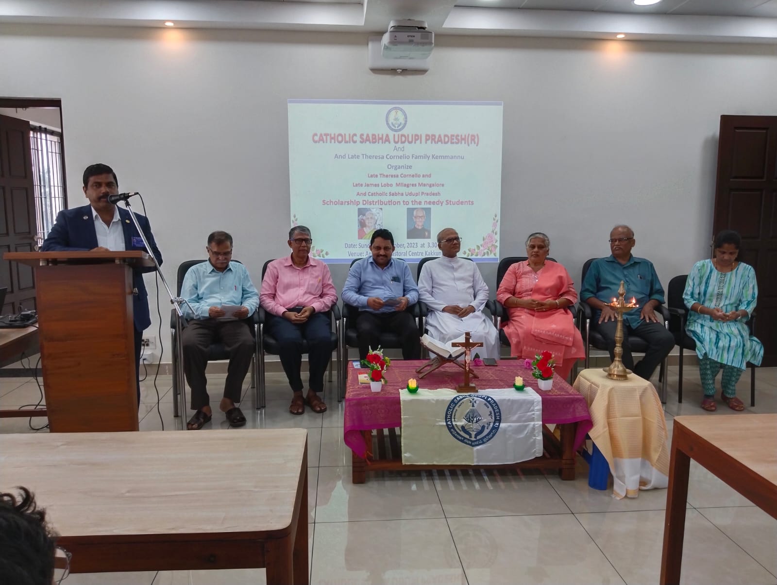 Scholarships distributon by Catholic Sabha Udupi Pradesh