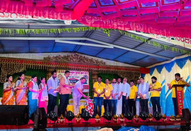 ನಂದಳಿಕೆ ಅಬ್ಬನಡ್ಕ ಫ್ರೆಂಡ್ಸ್ ಕ್ಲಬ್ ನೇತೃತ್ವದಲ್ಲಿ ಅಂತರ್ ಜಿಲ್ಲಾ ಮಟ್ಟದ ಮಕ್ಕಳ ಸಾಂಸ್ಕøತಿಕ ಸಮ್ಮೇಳನ ನಂದಳಿಕೆ ಅಬ್ಬನಡ್ಕ ಫ್ರೆಂಡ್ಸ್ ಕ್ಲಬ್ ನೇತೃತ್ವದಲ್ಲಿ ಅಂತರ್ ಜಿಲ್ಲಾ ಮಟ್ಟದ ಮಕ್ಕಳ ಸಾಂಸ್ಕøತಿಕ ಸಮ್ಮೇಳನ