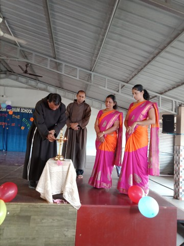 Opening ceremony of School reopening held at Nirmala Eng. Med. School, Brahmavar