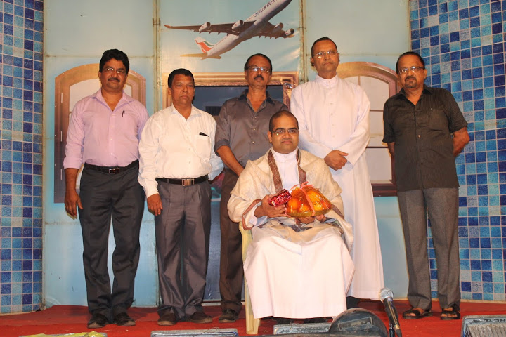 Rajyotsava Best teacher Award Winner Rev Fr Mahesh Dâ€™ Souza felicitated