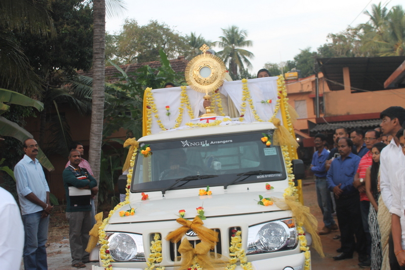 Milagres Cathedral, Kallianpur celebrates