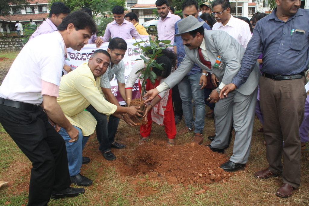 Kargil Vijay Diwas celebrated with tributes to 527 soldiers by plants saplings at Manipal