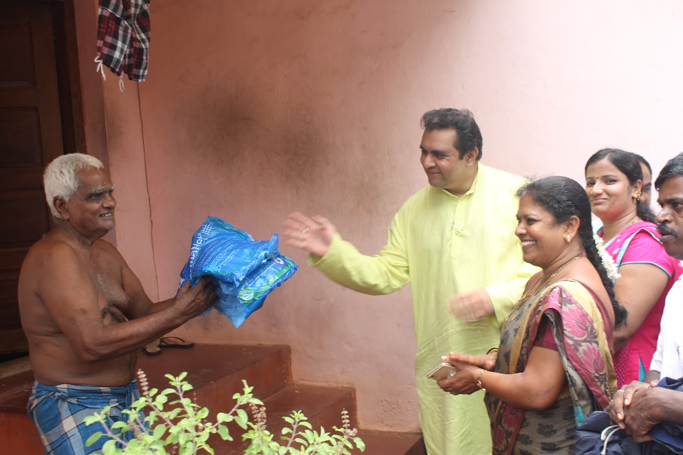 Pramod Madhwaraj District in-charge Minister visits Dengue affected areas of Hanumanth Nagar, Nittur Ward