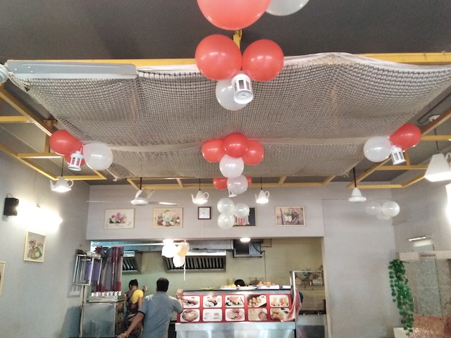 HOTTE THUMBA Veg Restaurant Celebrates 1st Anniversary.