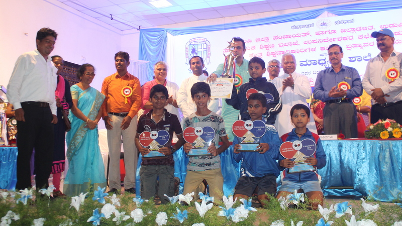 Udupi district top in under 14 Boys Table Tennis State level Tournament held at Milagres English Schools, Kallianpur