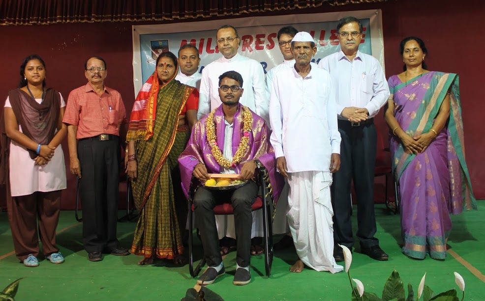 Honour to rank holders and Prathiba Purashkar held in Milagres College, Kallianpur
